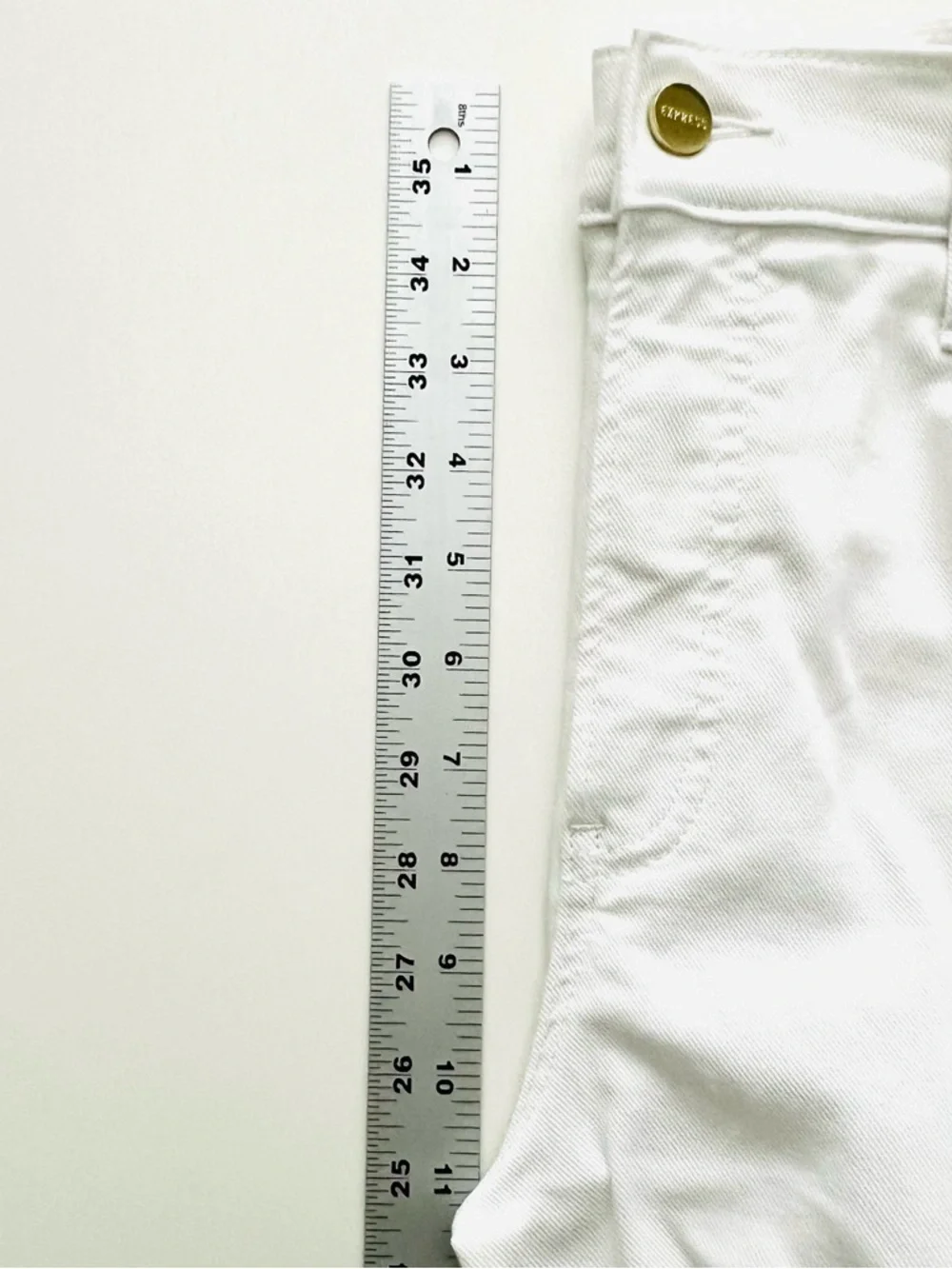 Express White High-Rise Straight Leg Distressed Ankle Jean Size 12L